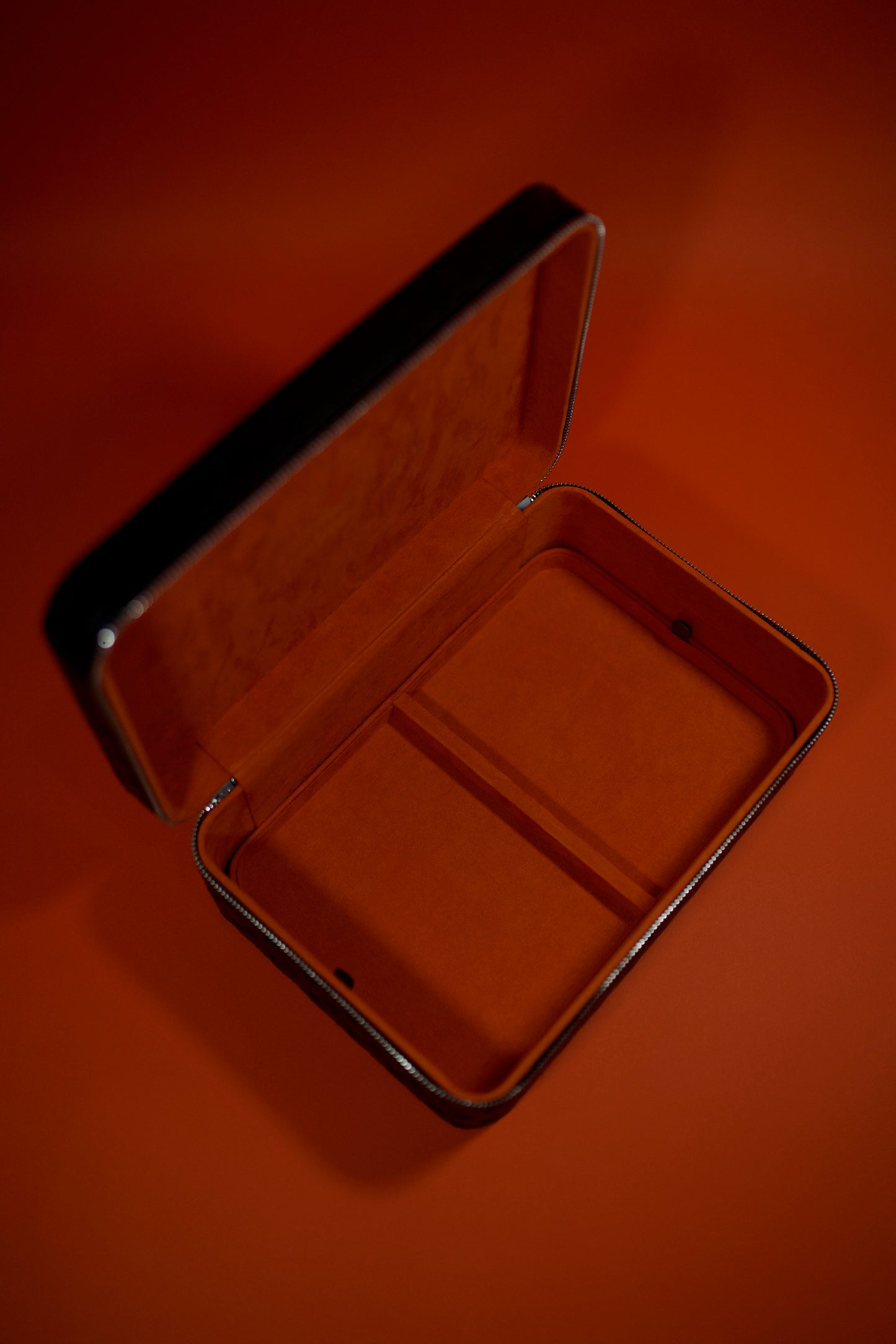 "Elegant Empire Jewelers" Leather Travel Jewelry Box
