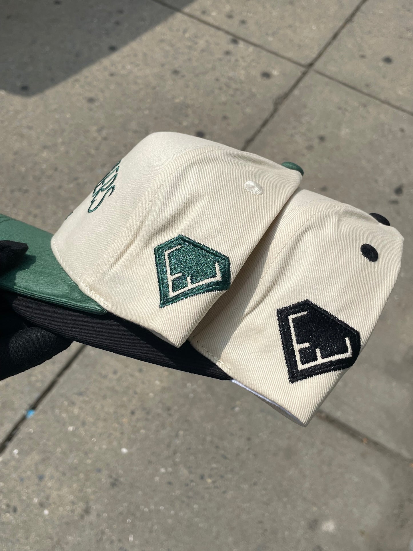 EEJEWELERS “Heritage” Cap